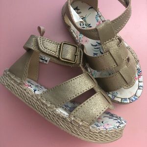 New toddler sandals